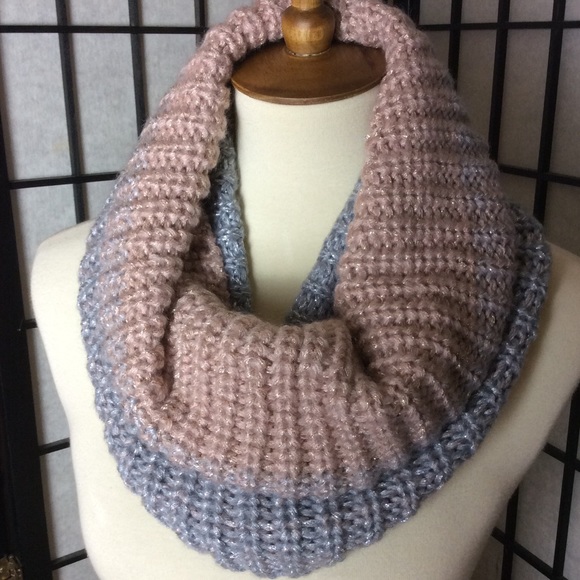 Steve Madden Accessories - Steve Madden Gray & Pink Infinity Scarf!